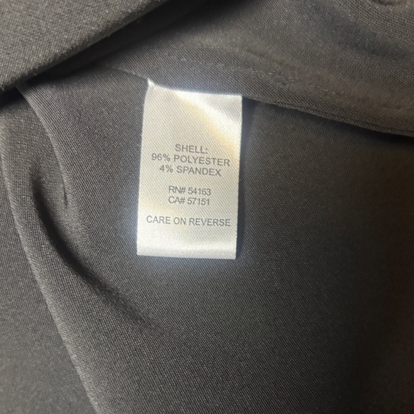 Calvin Klein Black and White Trim Sleeveless Blouse - Picture 6 of 6